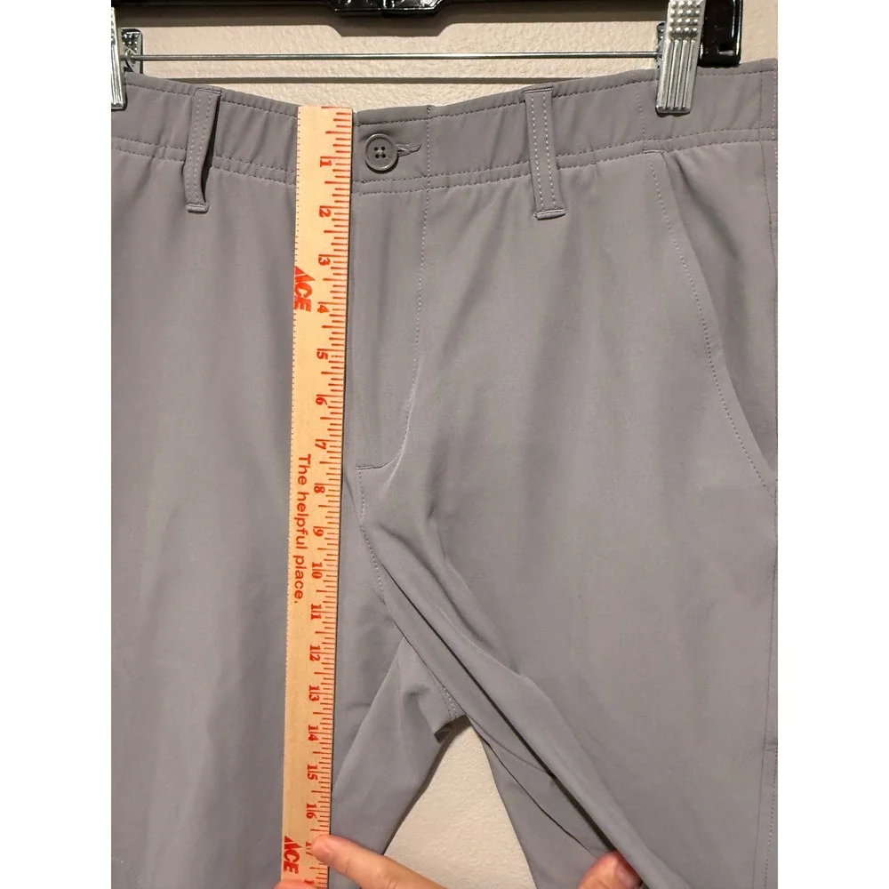 Under Armour Mens Golf Shorts Gray Size 32 Flat Front Activewear Performance